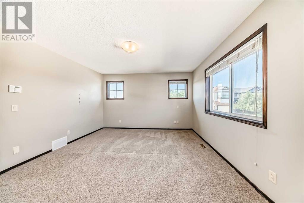 Single Family House for Sale in  Everbrook Drive SW Evergreen Calgary 