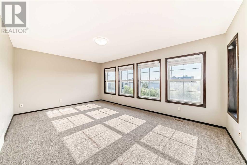 Single Family House for Sale in  Everbrook Drive SW Evergreen Calgary 