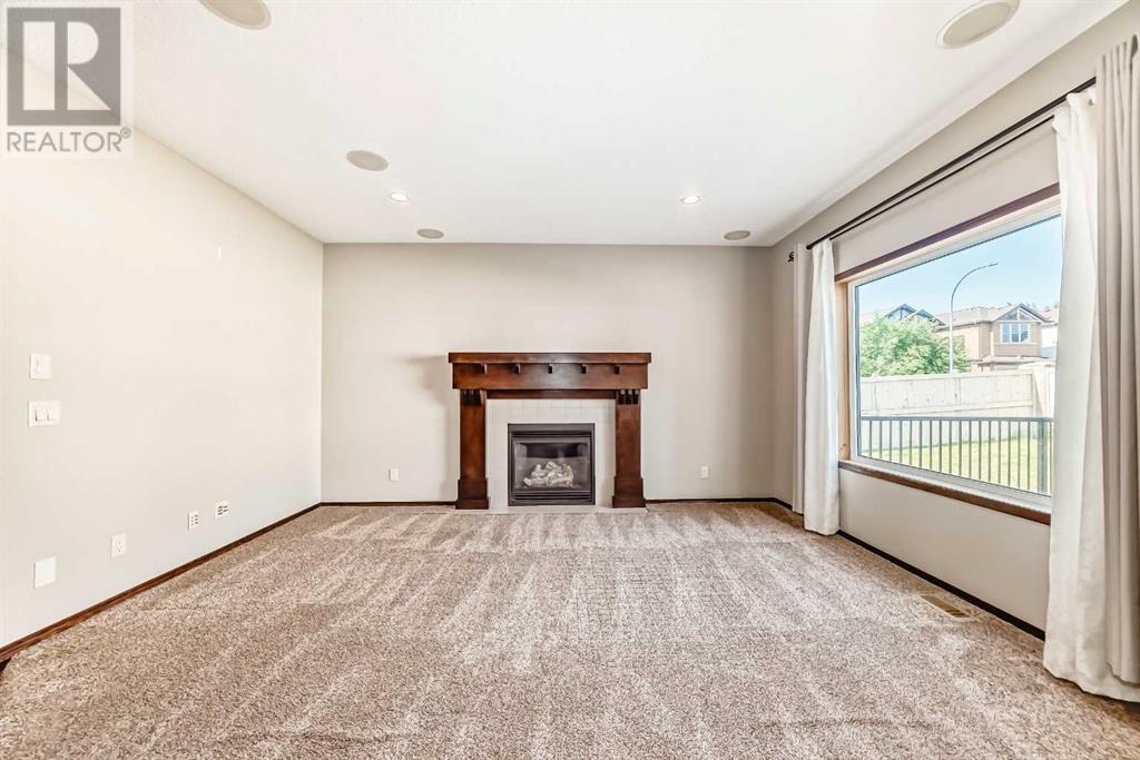 Single Family House for Sale in  Everbrook Drive SW Evergreen Calgary 
