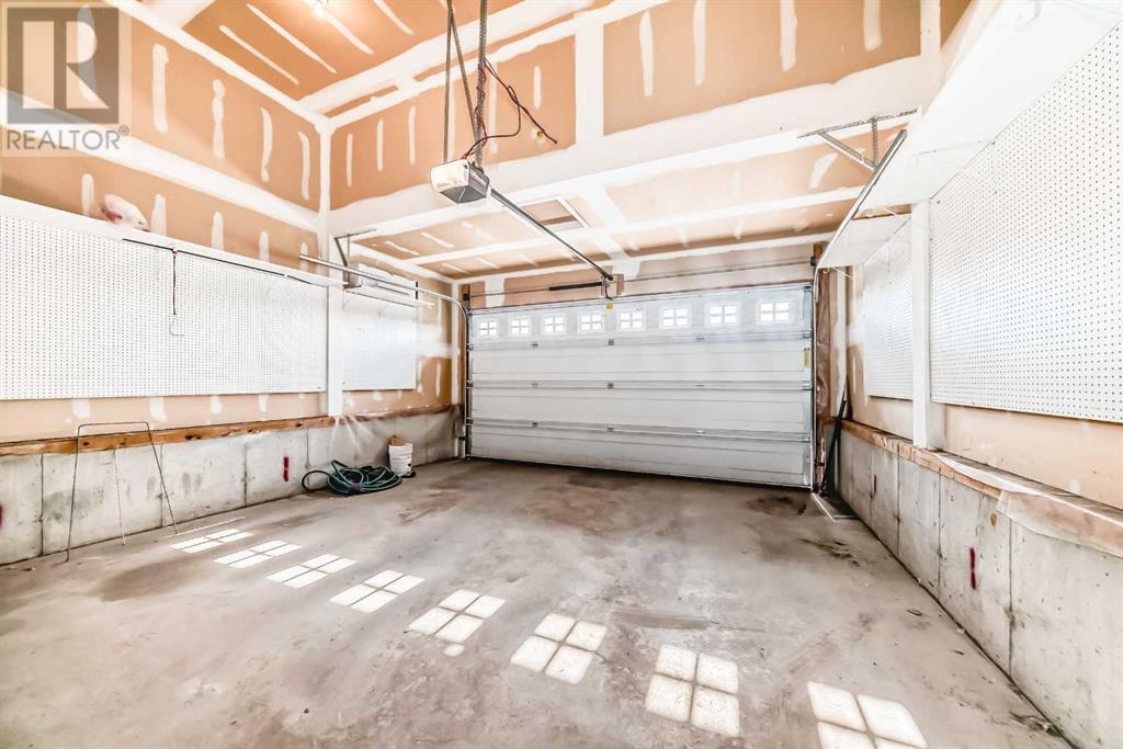 Single Family House for Sale in  Everbrook Drive SW Evergreen Calgary 