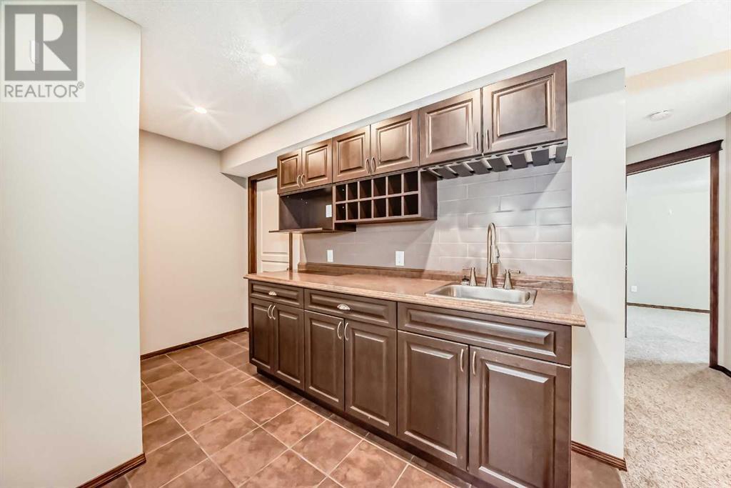 Single Family House for Sale in  Everbrook Drive SW Evergreen Calgary 