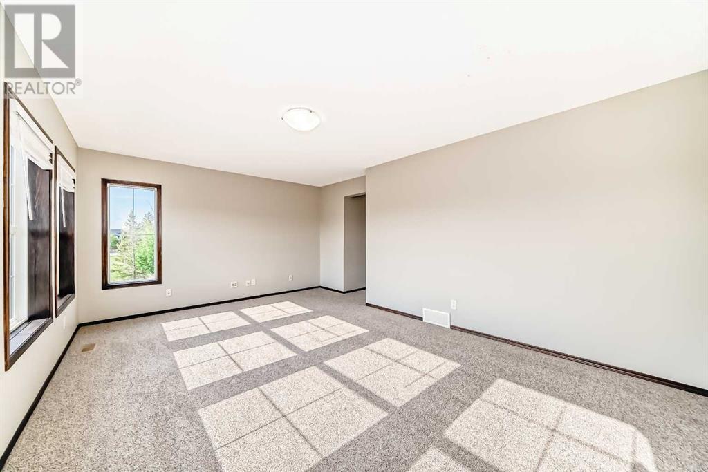 Single Family House for Sale in  Everbrook Drive SW Evergreen Calgary 