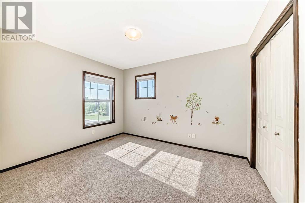 Single Family House for Sale in  Everbrook Drive SW Evergreen Calgary 