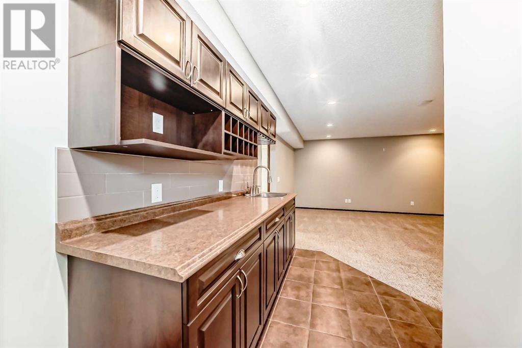 Single Family House for Sale in  Everbrook Drive SW Evergreen Calgary 