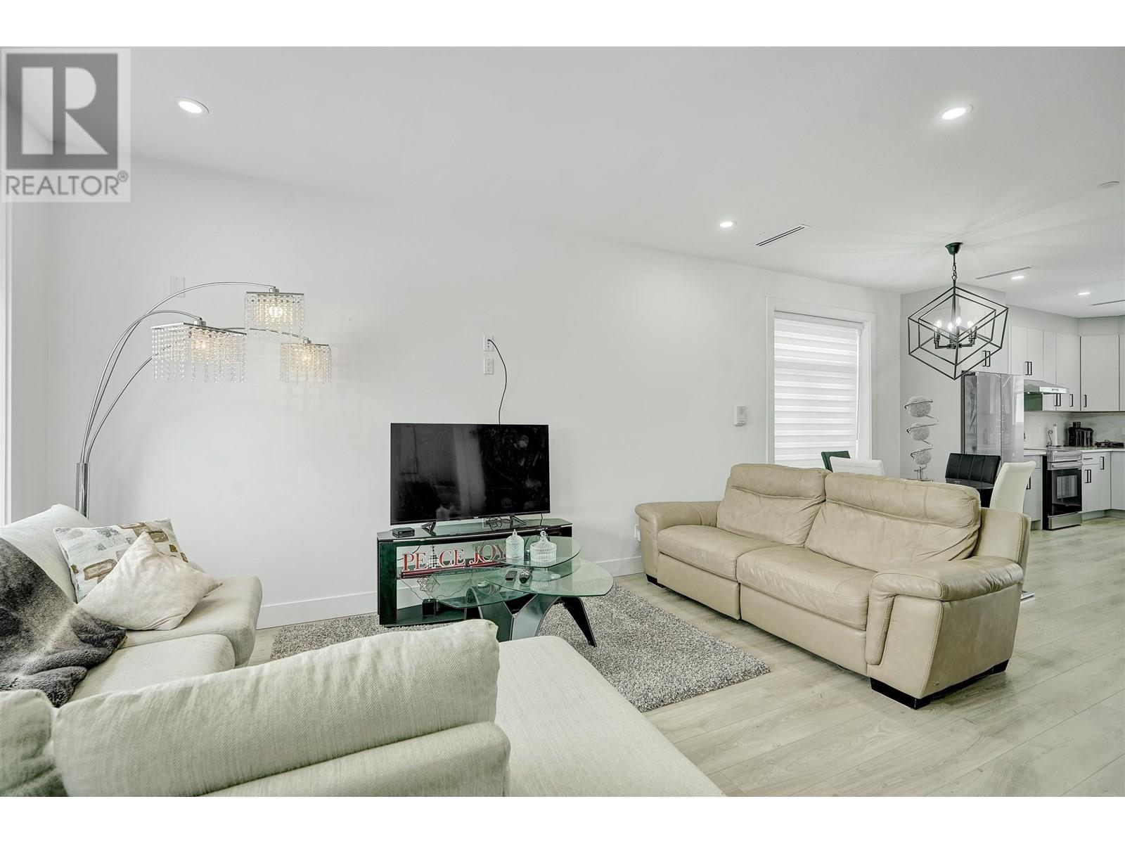 Photo 15 of 1423 E 62nd Avenue, Vancouver BC