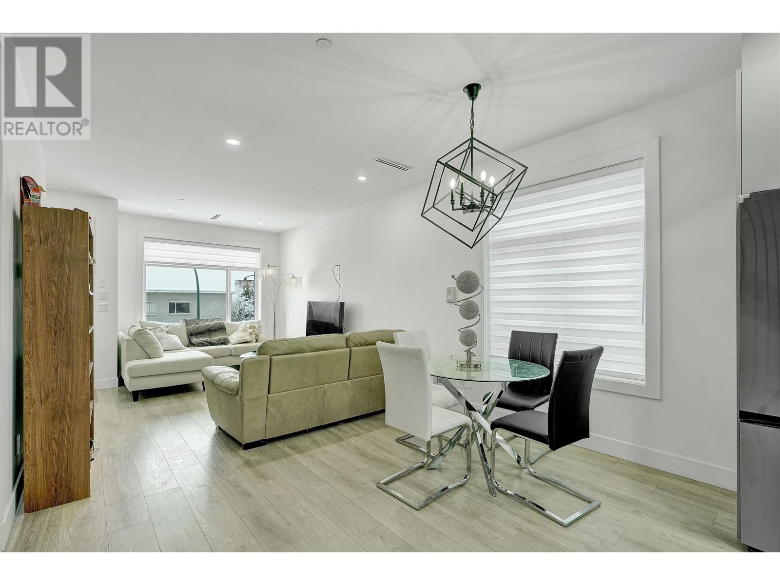 Photo 6 of 1423 E 62nd Avenue, Vancouver BC