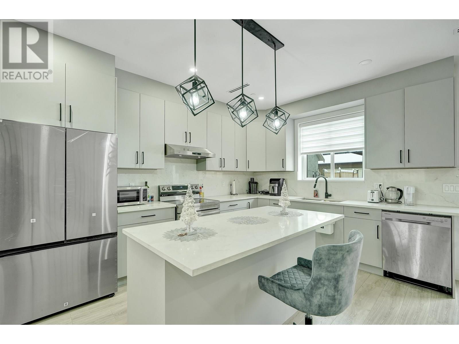 Photo 18 of 1423 E 62nd Avenue, Vancouver BC