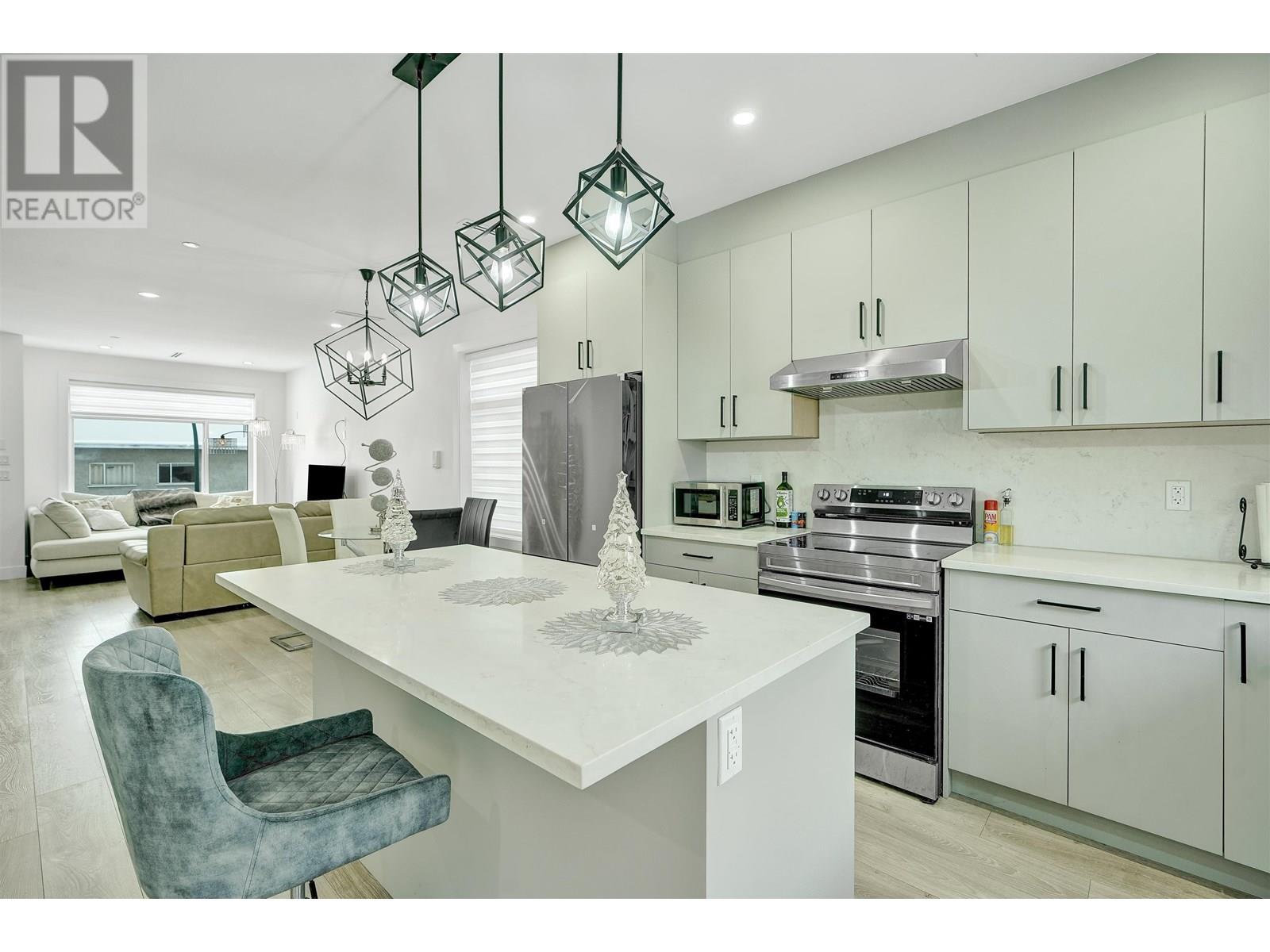 Photo 24 of 1423 E 62nd Avenue, Vancouver BC