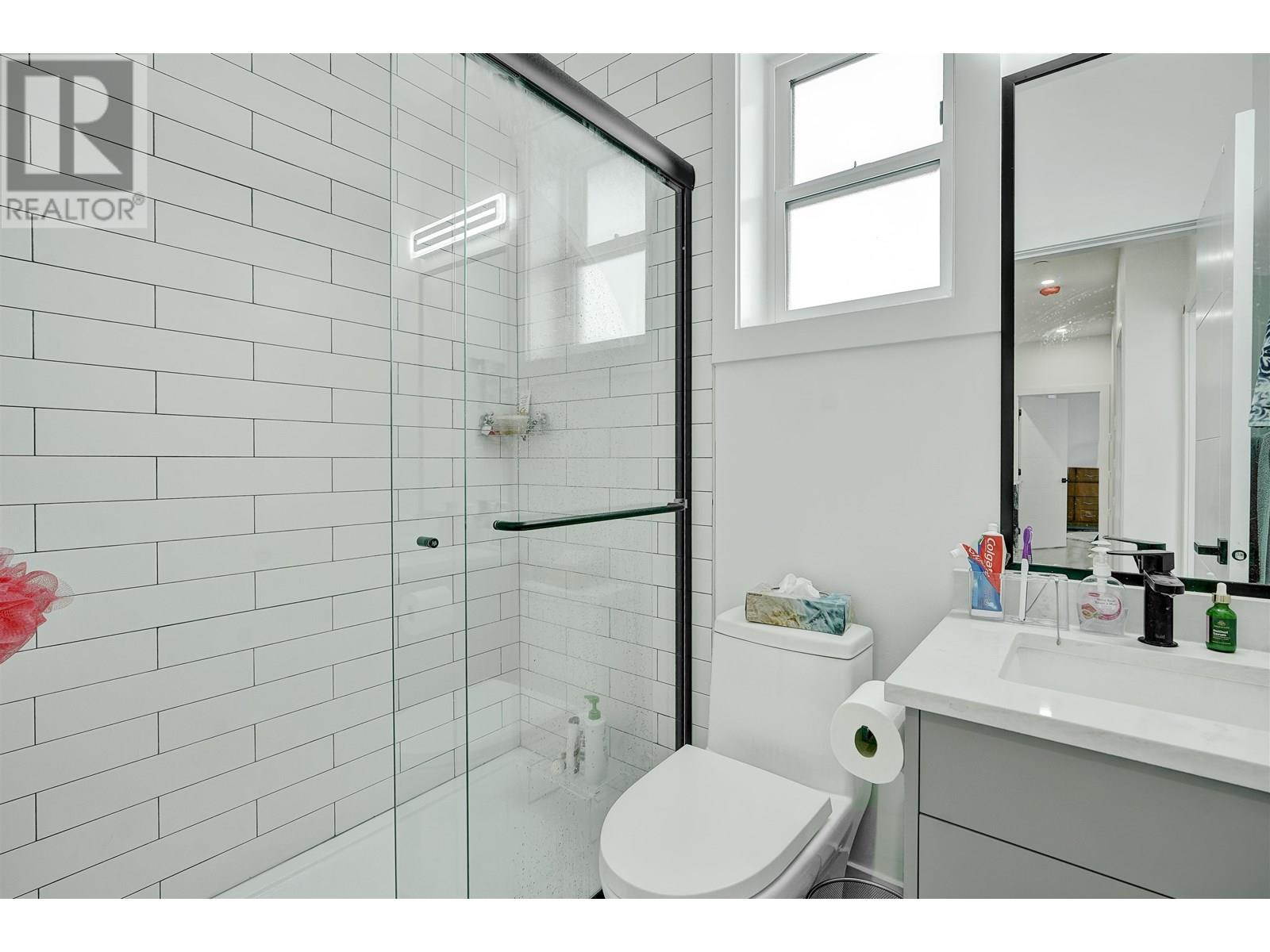 Photo 27 of 1423 E 62nd Avenue, Vancouver BC