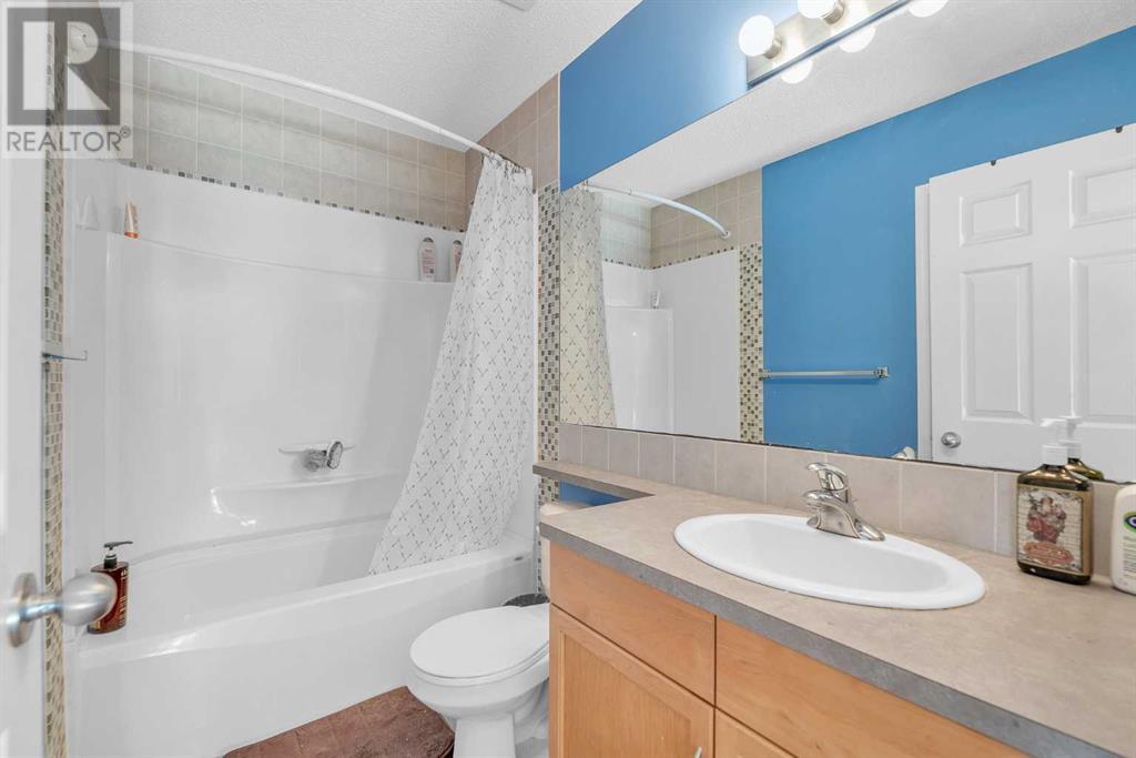 Single Family House for Sale in  Evermeadow Avenue S Evergreen Calgary 