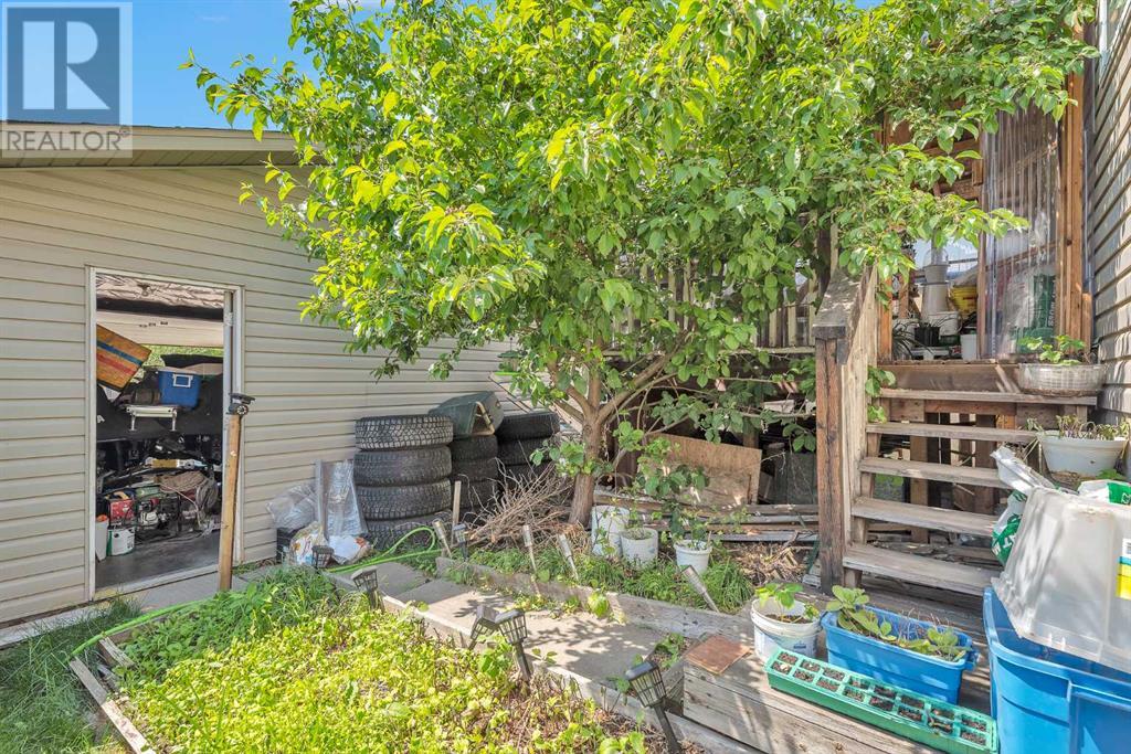 Single Family House for Sale in  Evermeadow Avenue S Evergreen Calgary 