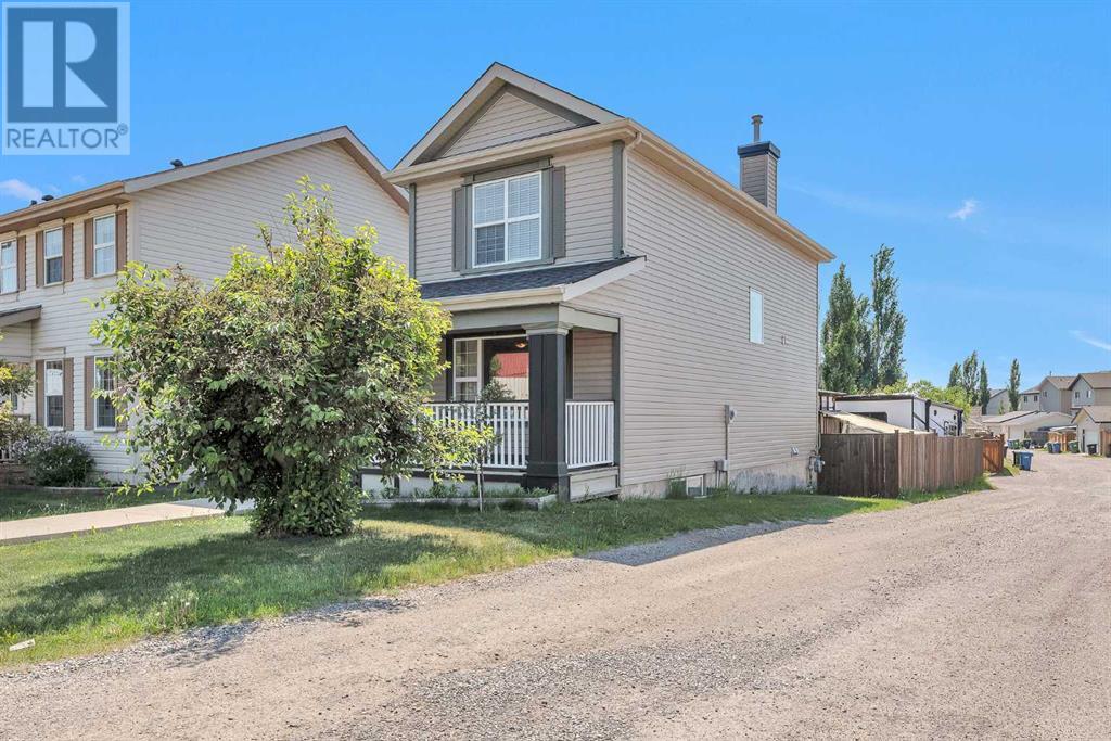 Single Family House for Sale in  Evermeadow Avenue S Evergreen Calgary 