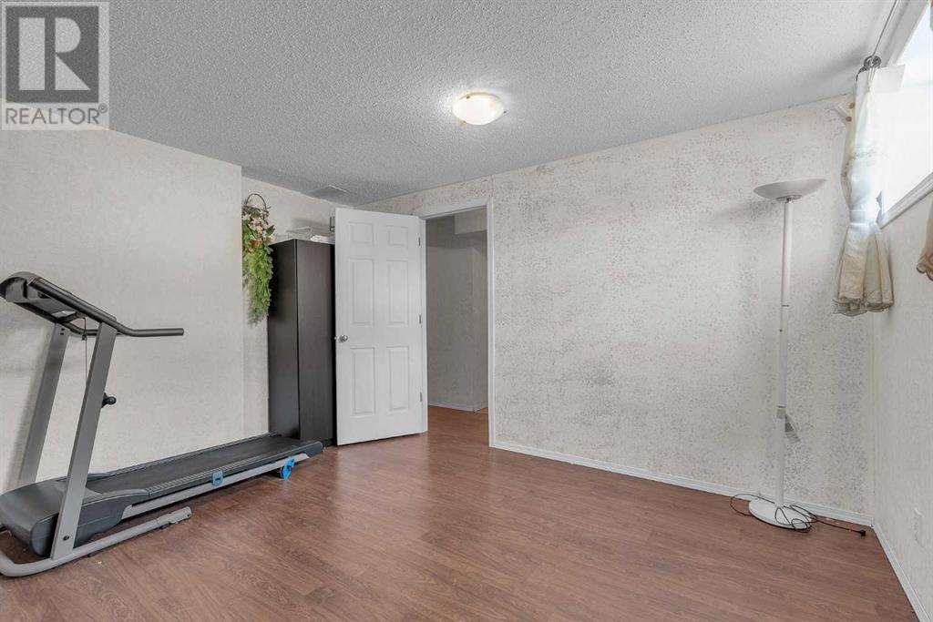 Single Family House for Sale in  Evermeadow Avenue S Evergreen Calgary 