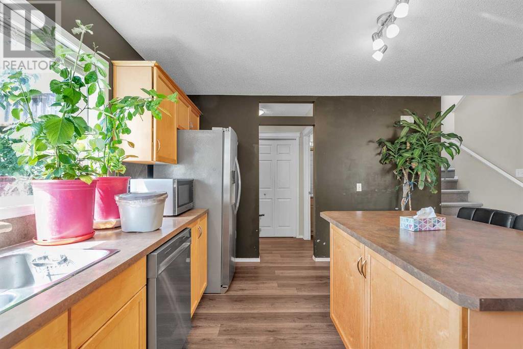 Single Family House for Sale in  Evermeadow Avenue S Evergreen Calgary 
