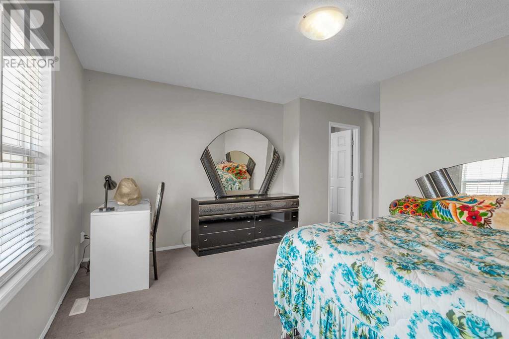 Single Family House for Sale in  Evermeadow Avenue S Evergreen Calgary 