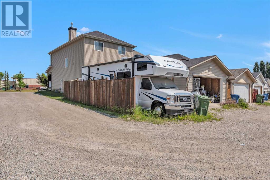 Single Family House for Sale in  Evermeadow Avenue S Evergreen Calgary 
