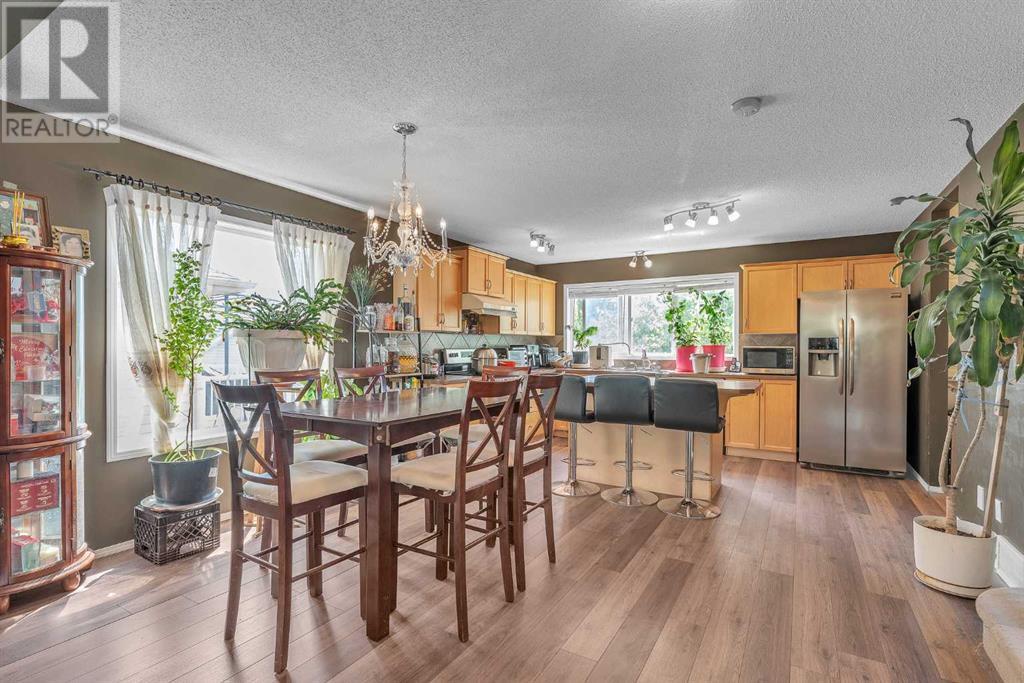 Single Family House for Sale in  Evermeadow Avenue S Evergreen Calgary 