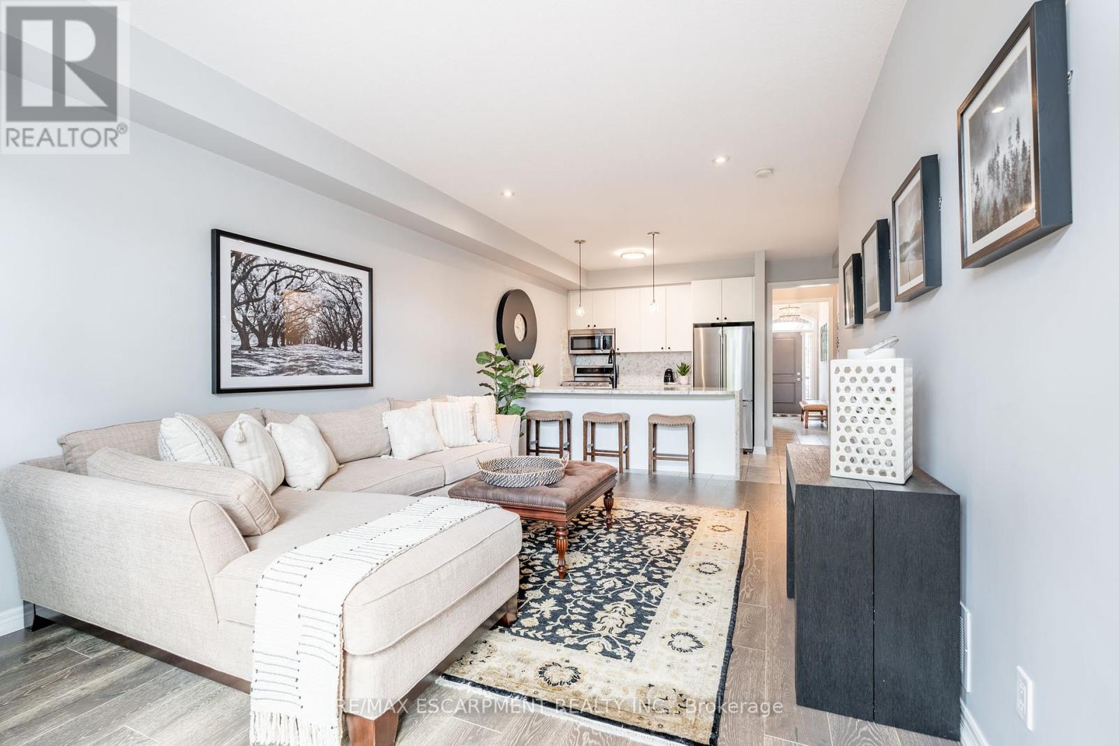 Photo 23 of 15 5056 New Street, Burlington ON
