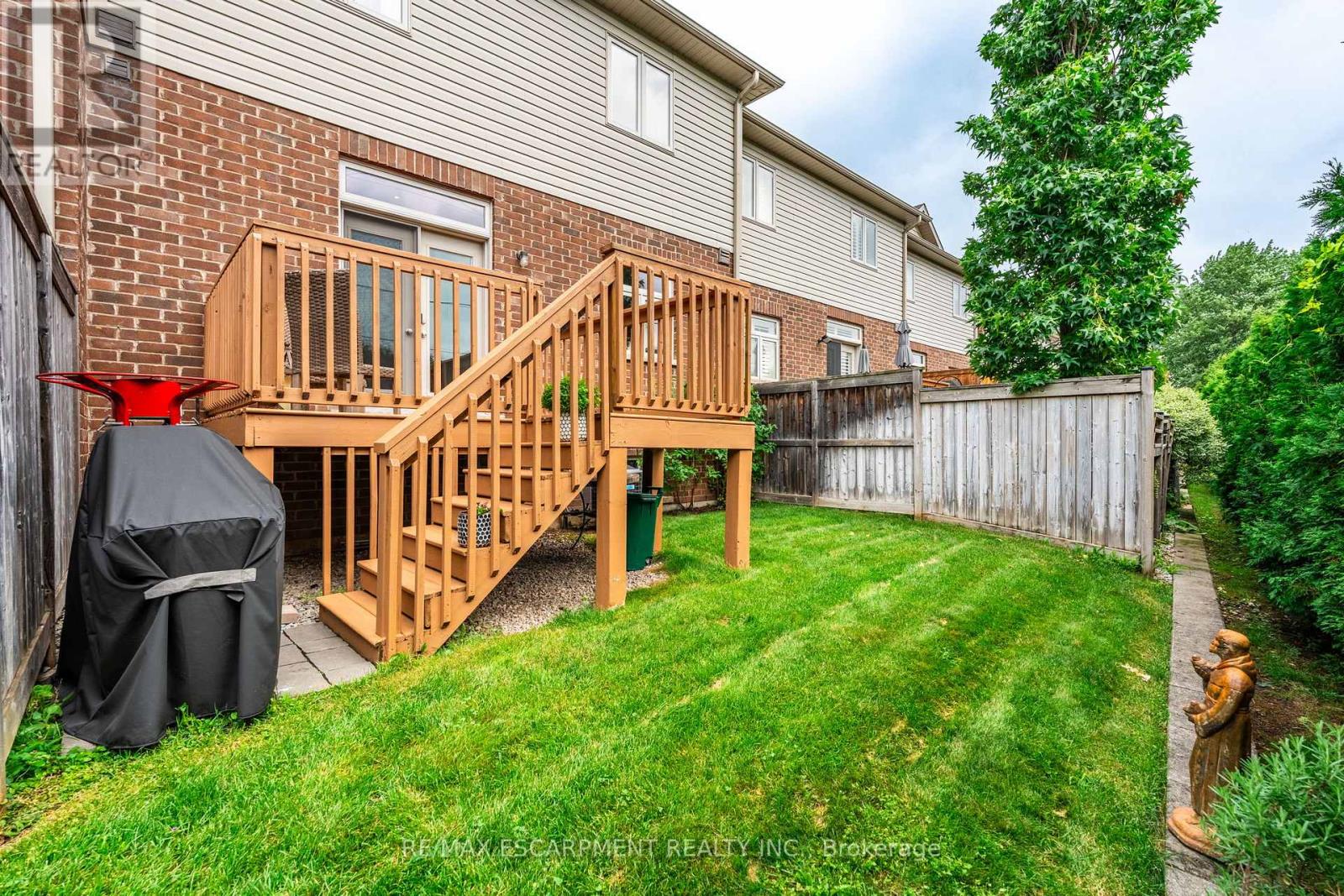 Photo 21 of 15 5056 New Street, Burlington ON