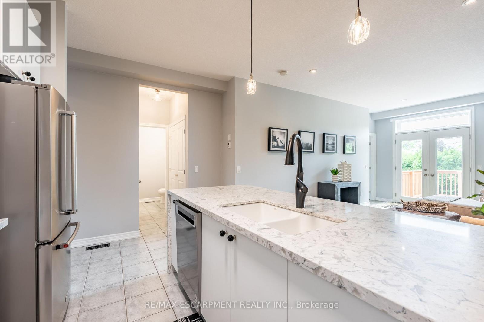 Photo 16 of 15 5056 New Street, Burlington ON