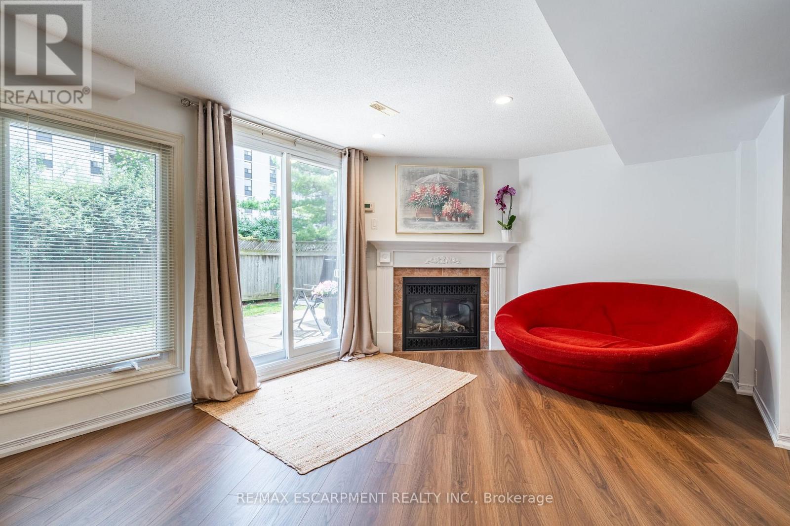 Photo 30 of 7 2155 Duncaster Drive, Burlington ON