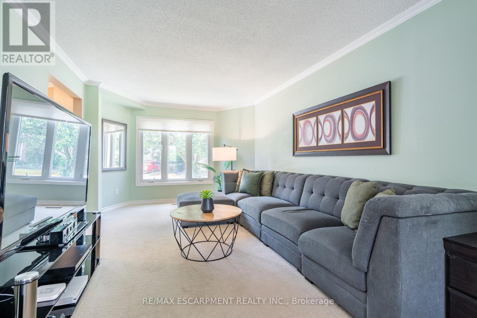 Photo 6 of 7 2155 Duncaster Drive, Burlington ON