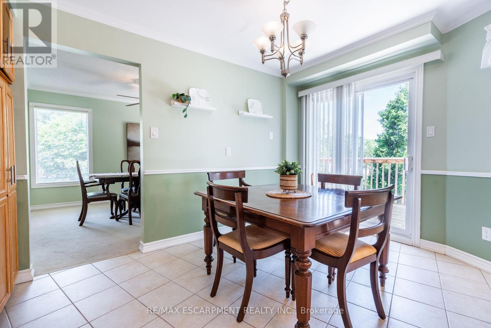 Photo 9 of 7 2155 Duncaster Drive, Burlington ON