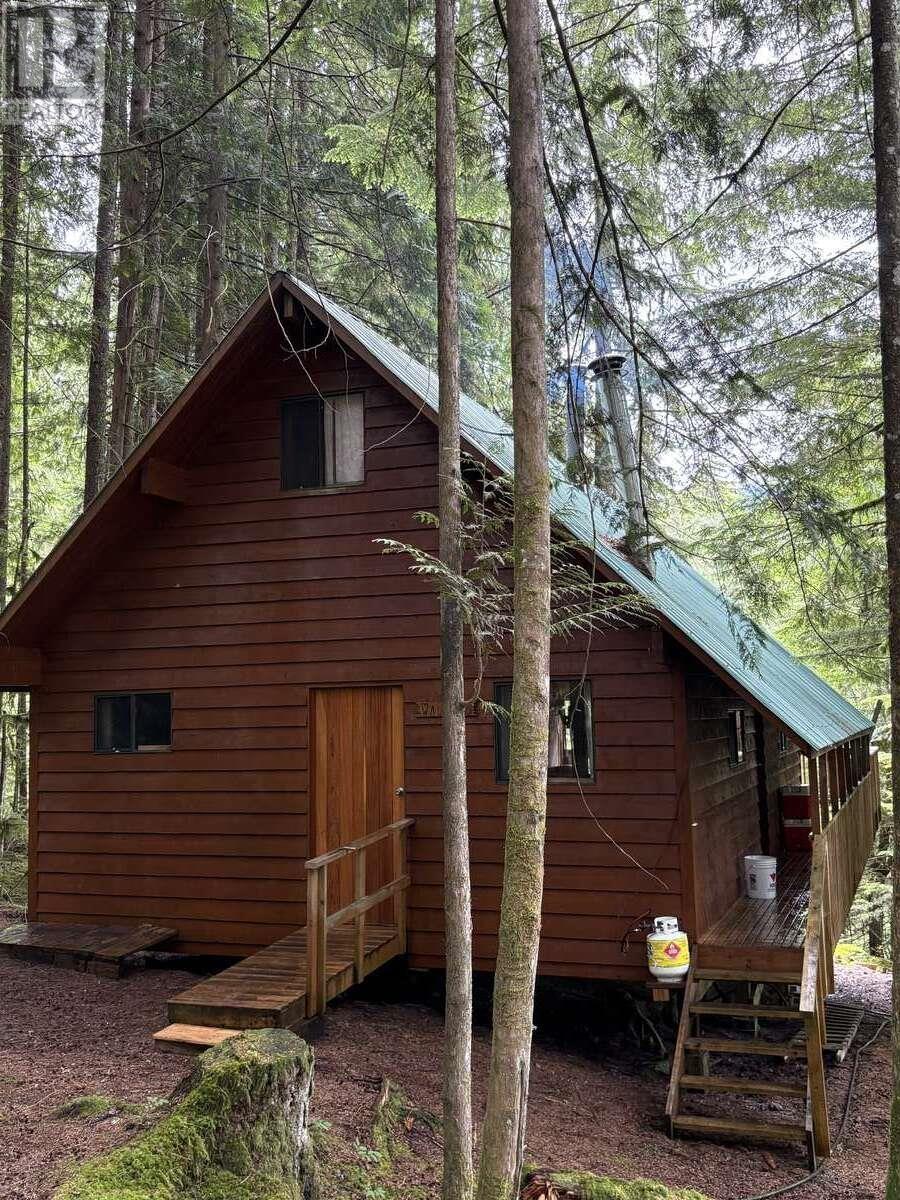 6164 GARIBALDI PARK ROAD, Squamish