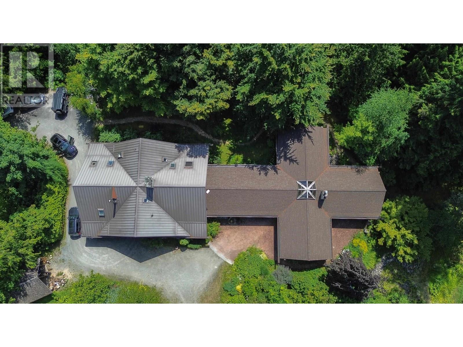 5071 PARADISE VALLEY ROAD, Squamish