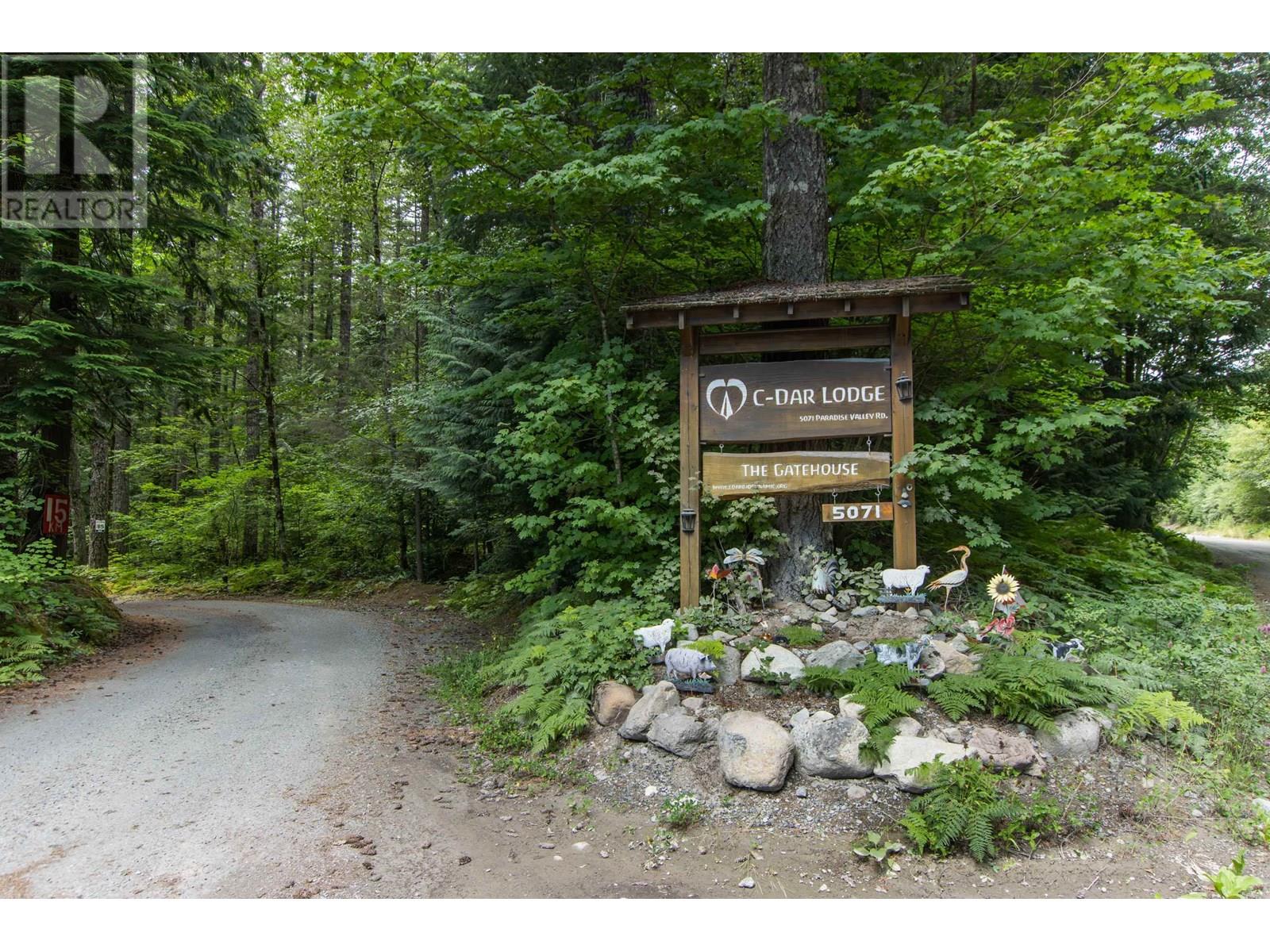 5071 PARADISE VALLEY ROAD, Squamish
