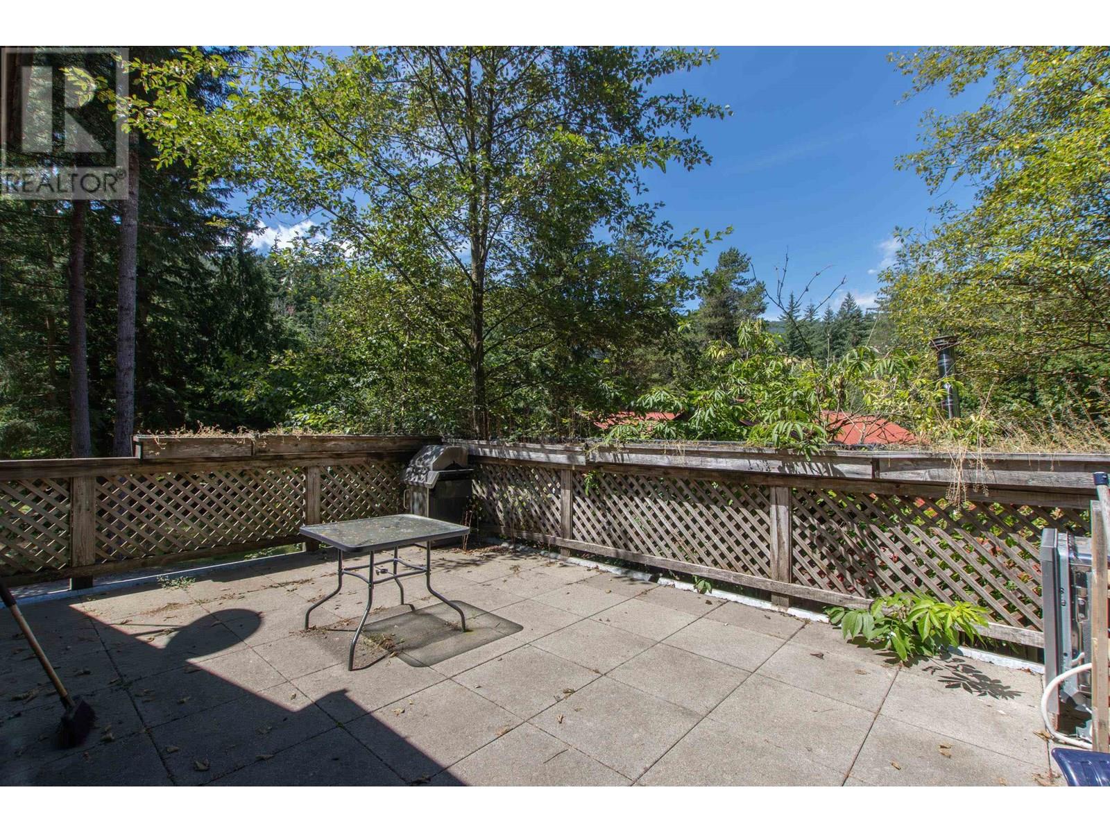 5071 PARADISE VALLEY ROAD, Squamish