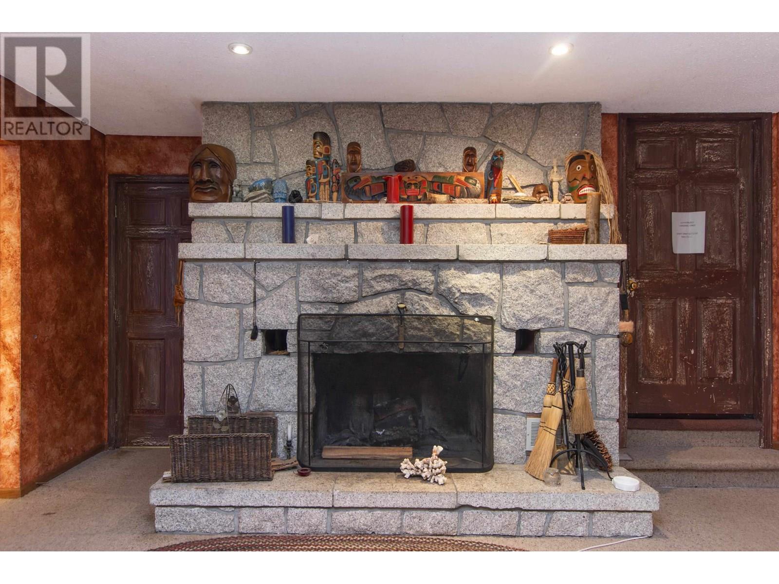 5071 PARADISE VALLEY ROAD, Squamish