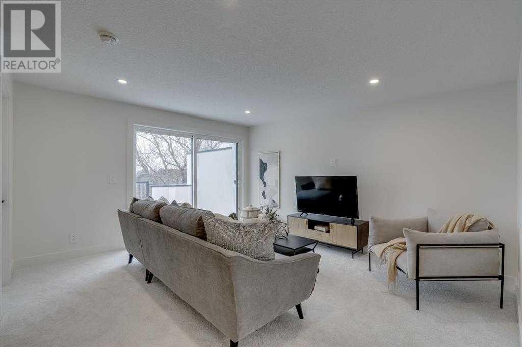 2812 35 STREET SW - Image 25