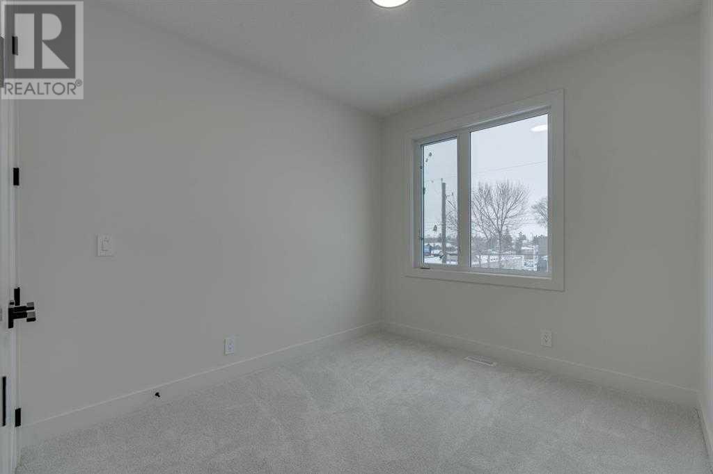 2812 35 STREET SW - Image 21