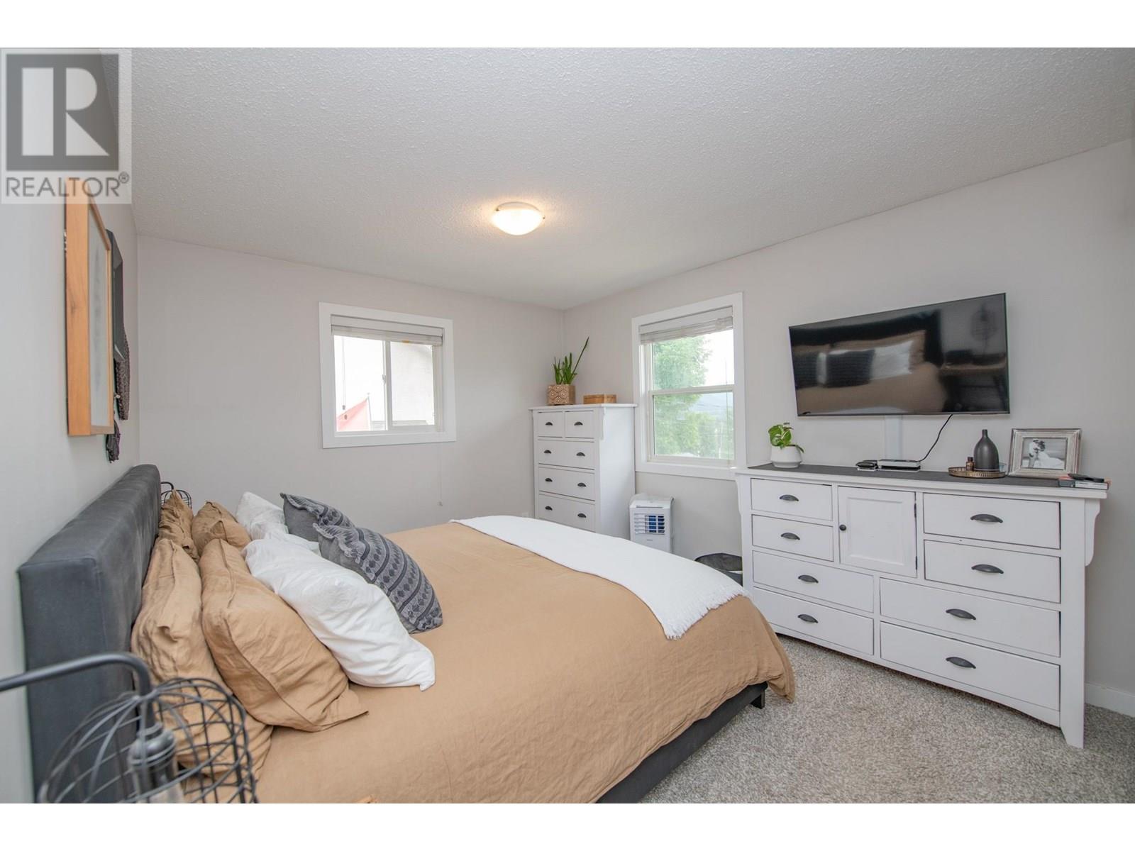 1890 Grandview Avenue, Lumby