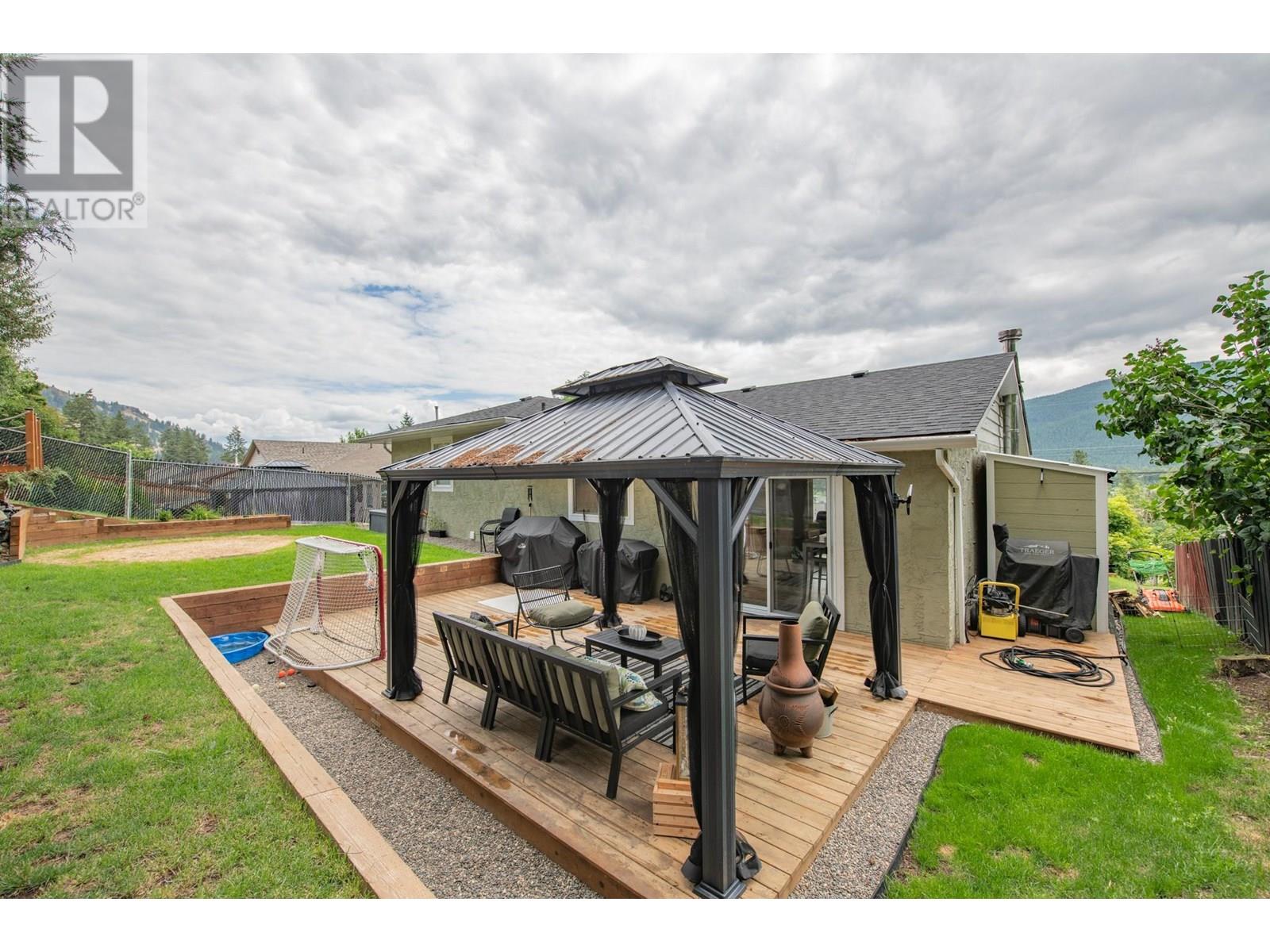 1890 Grandview Avenue, Lumby