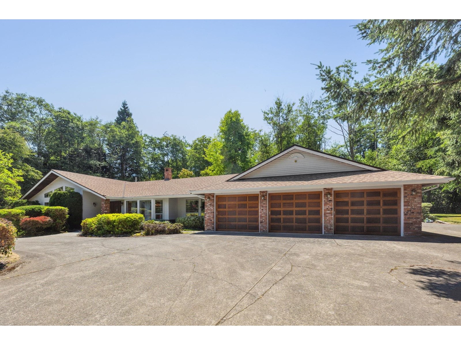 Photo 3 of 14324 25 Avenue, Surrey BC