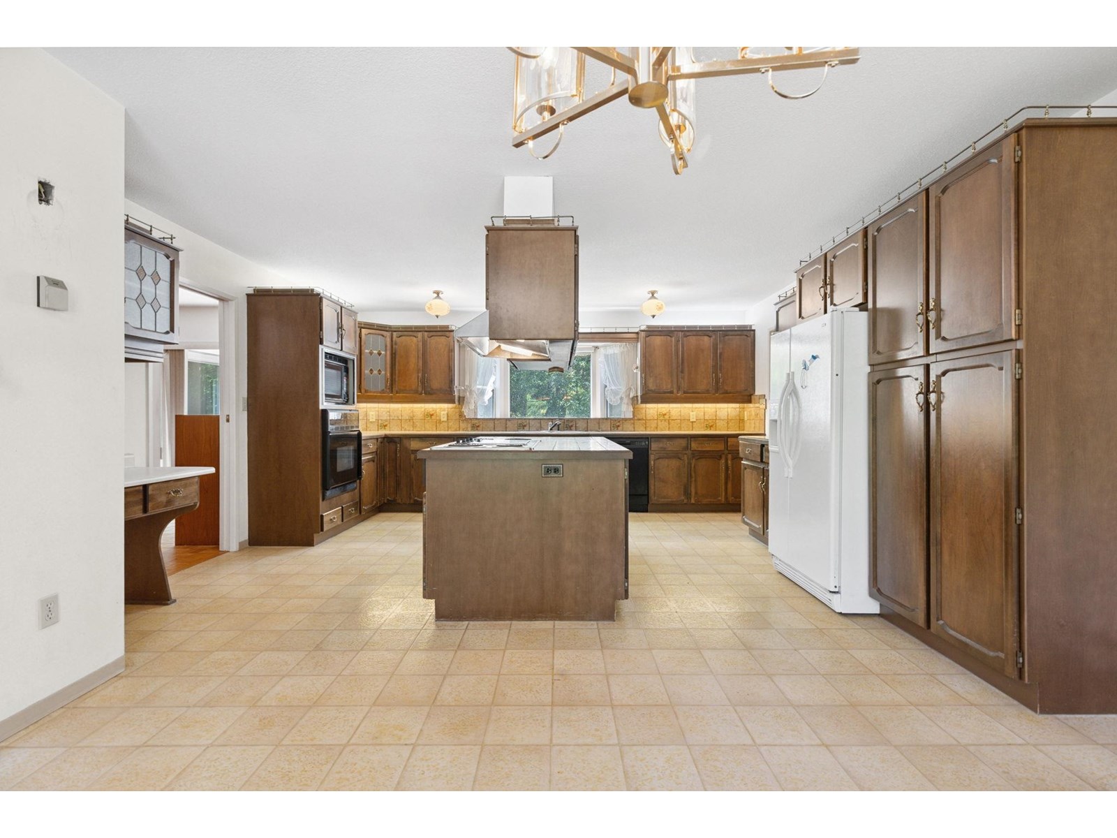Photo 11 of 14324 25 Avenue, Surrey BC