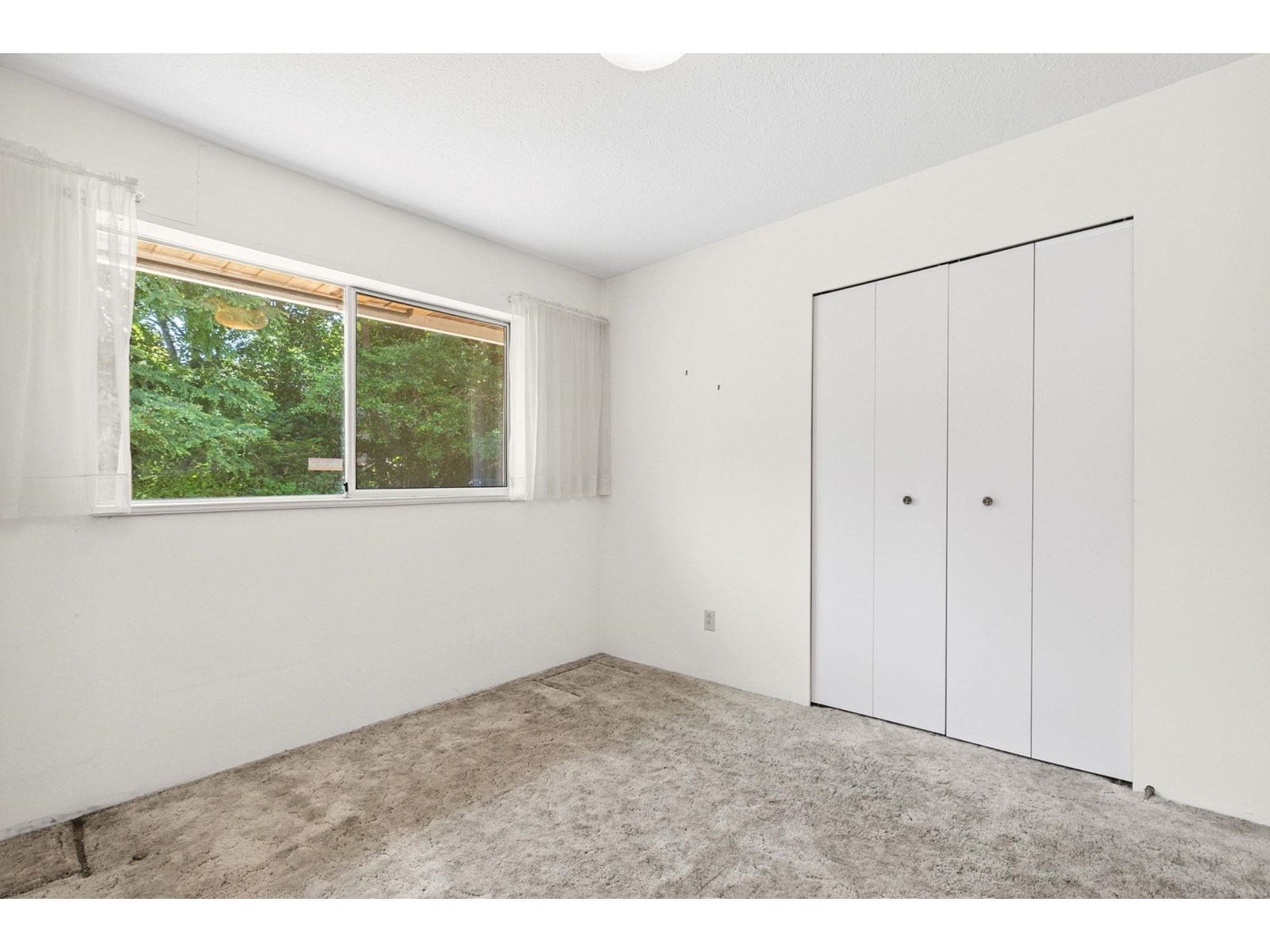 Photo 21 of 14324 25 Avenue, Surrey BC