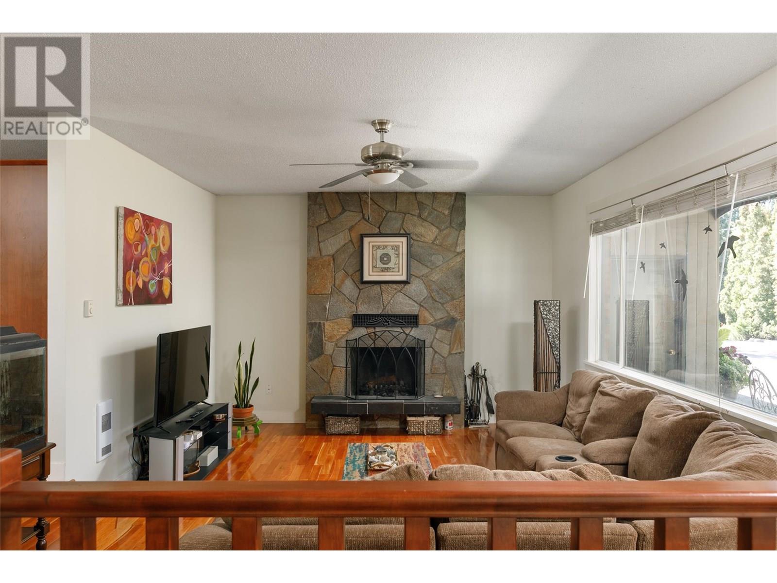 Photo 17 of 2351 Gallagher Road, Kelowna BC