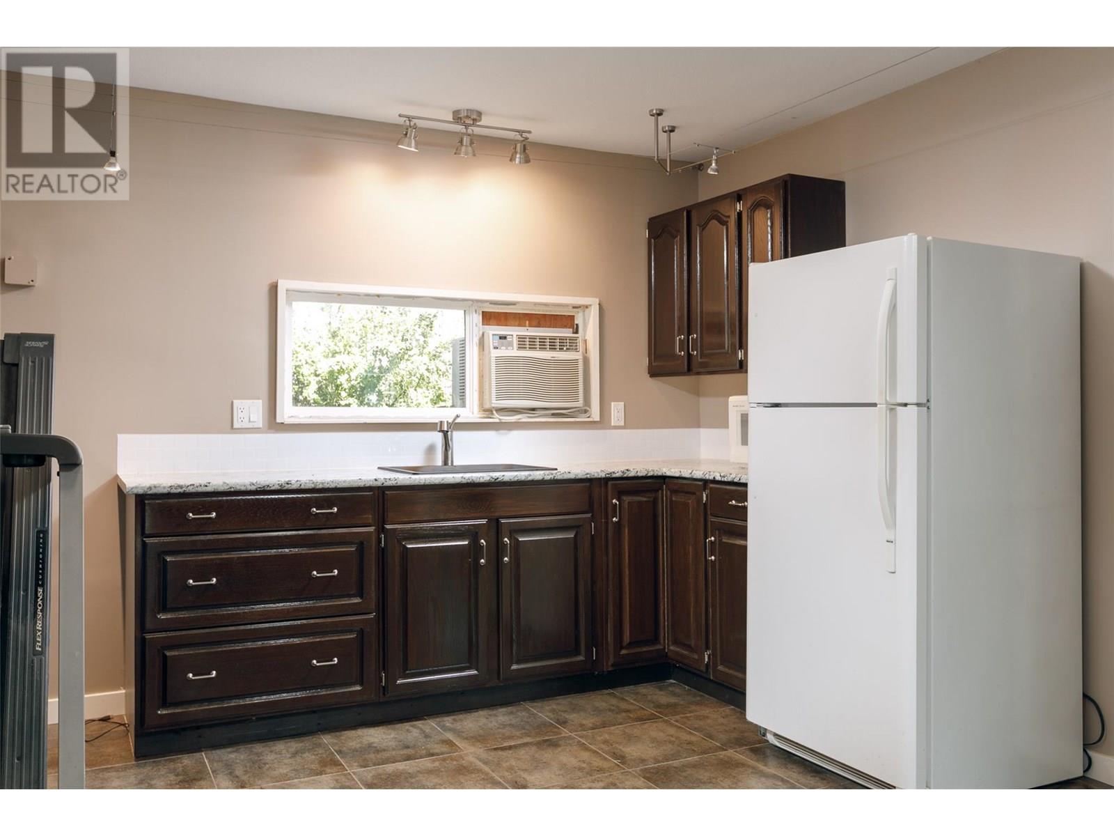 Photo 3 of 2351 Gallagher Road, Kelowna BC