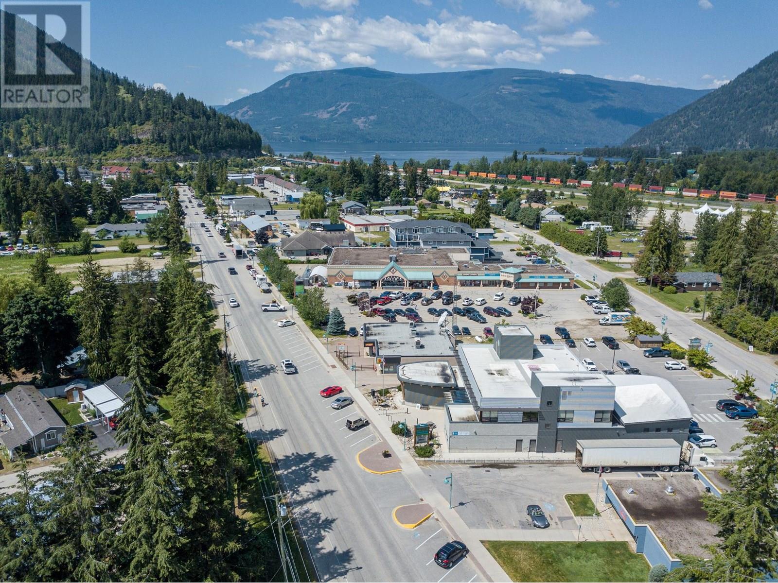 Photo 34 of 1002 Riverside Avenue Unit 221, Sicamous BC