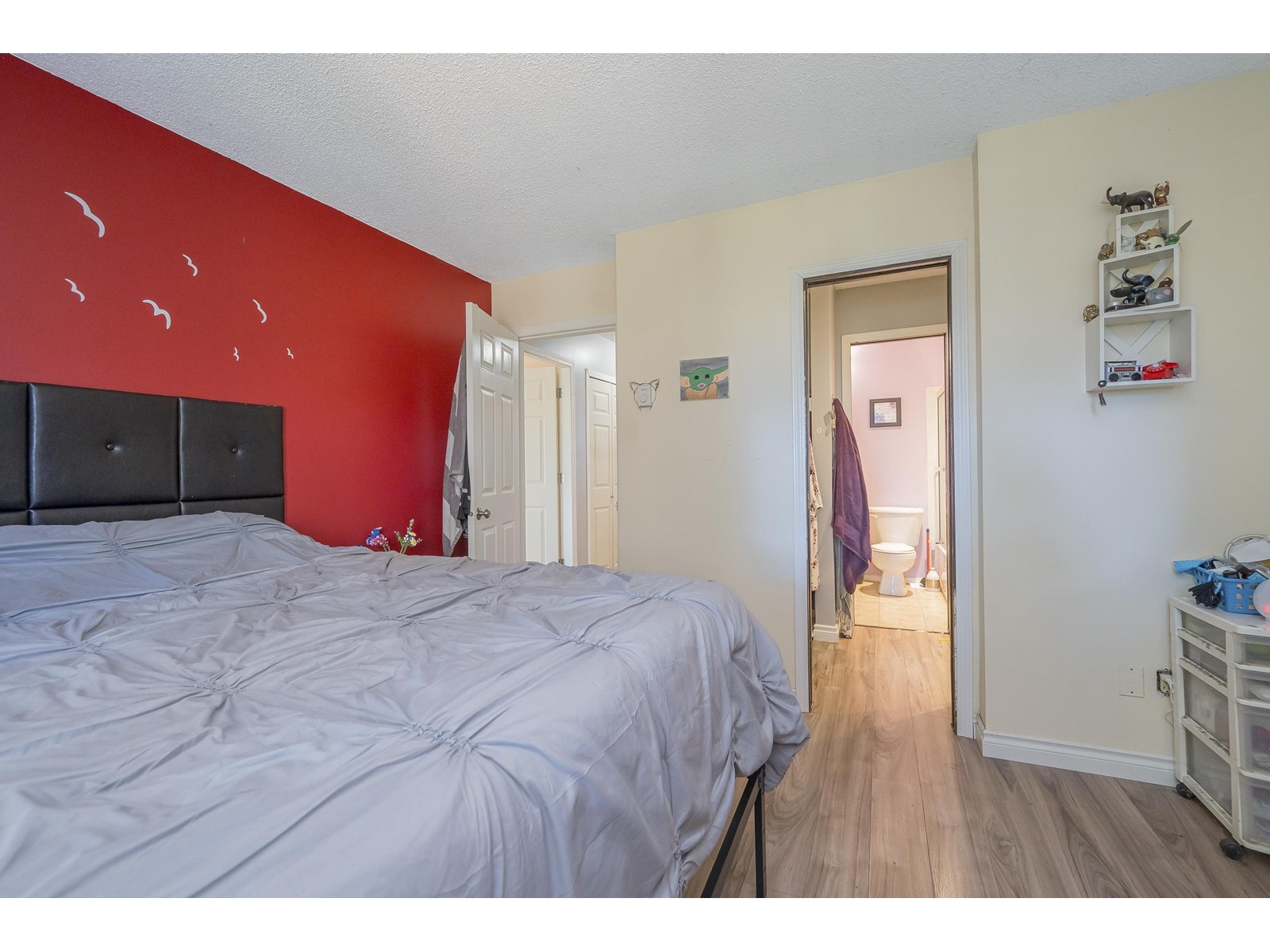 Photo 11 of 12 2830 W Bourquin Crescent, Abbotsford BC