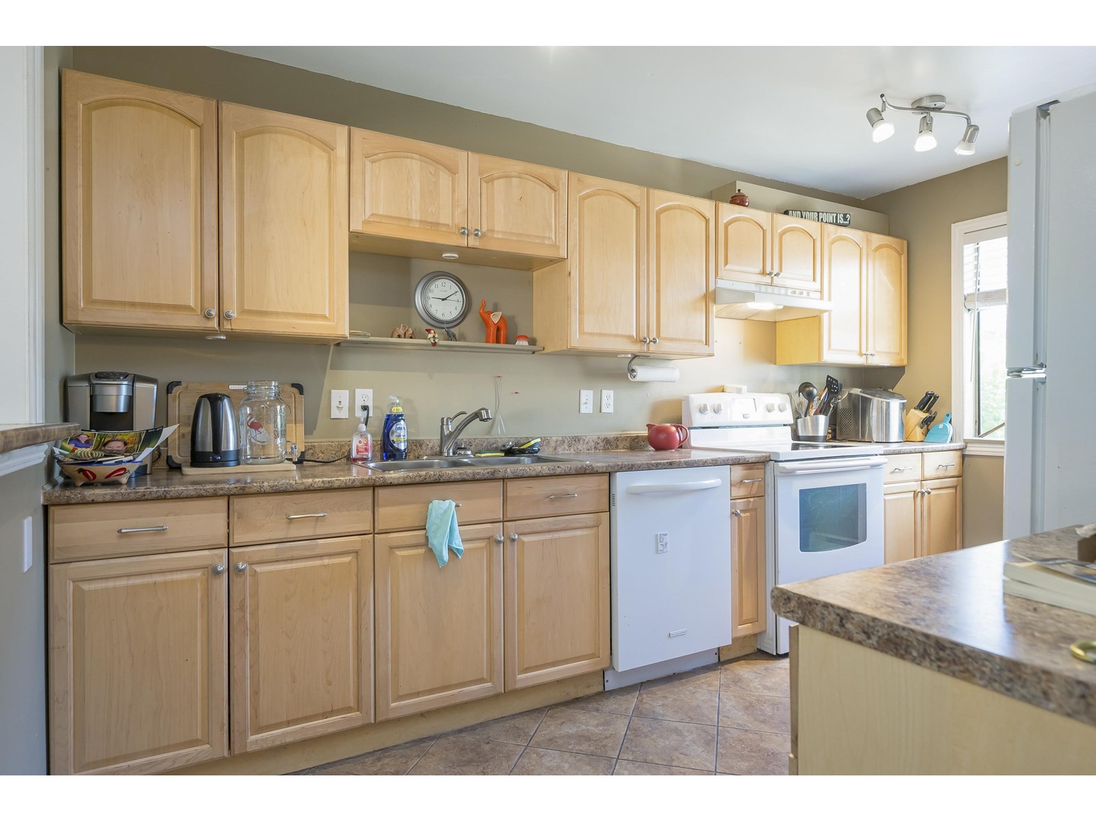 Photo 20 of 12 2830 W Bourquin Crescent, Abbotsford BC