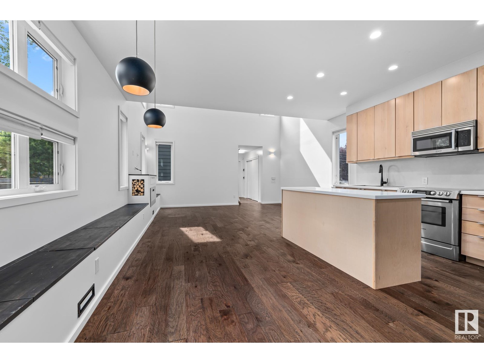 Photo 23 of 11402 66 St Nw, Edmonton AB