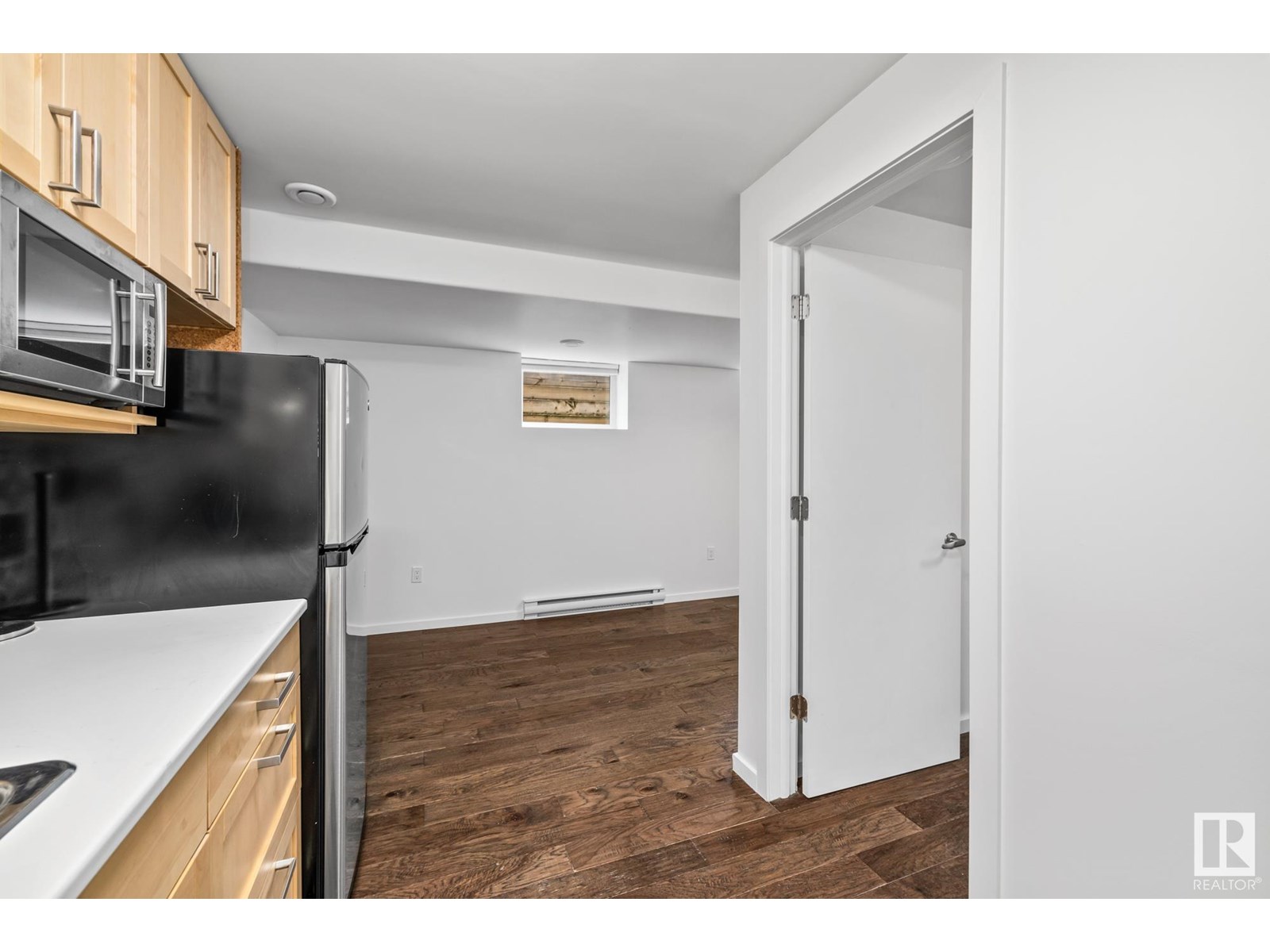 Photo 13 of 11402 66 St Nw, Edmonton AB