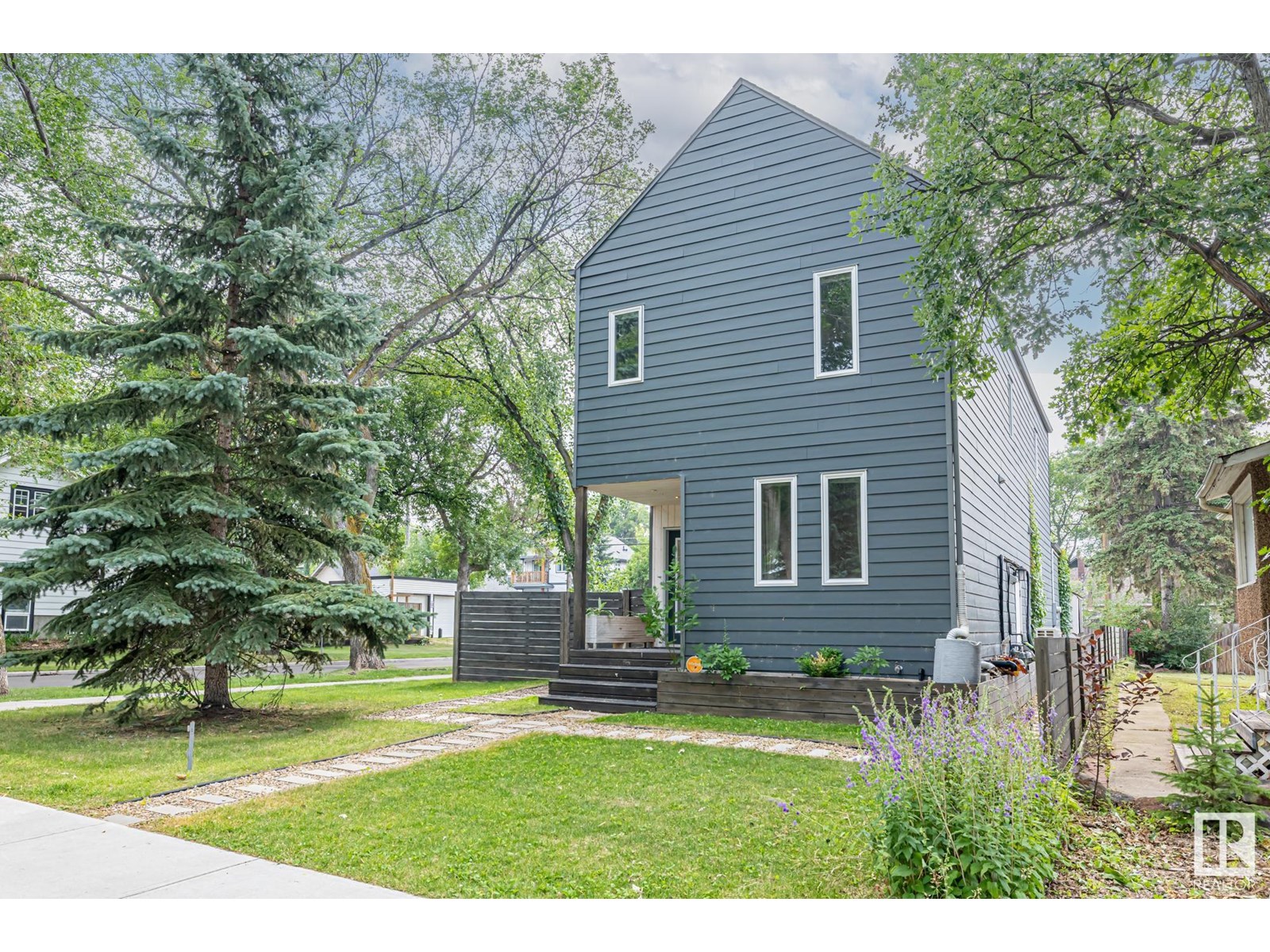 Photo 71 of 11402 66 St Nw, Edmonton AB