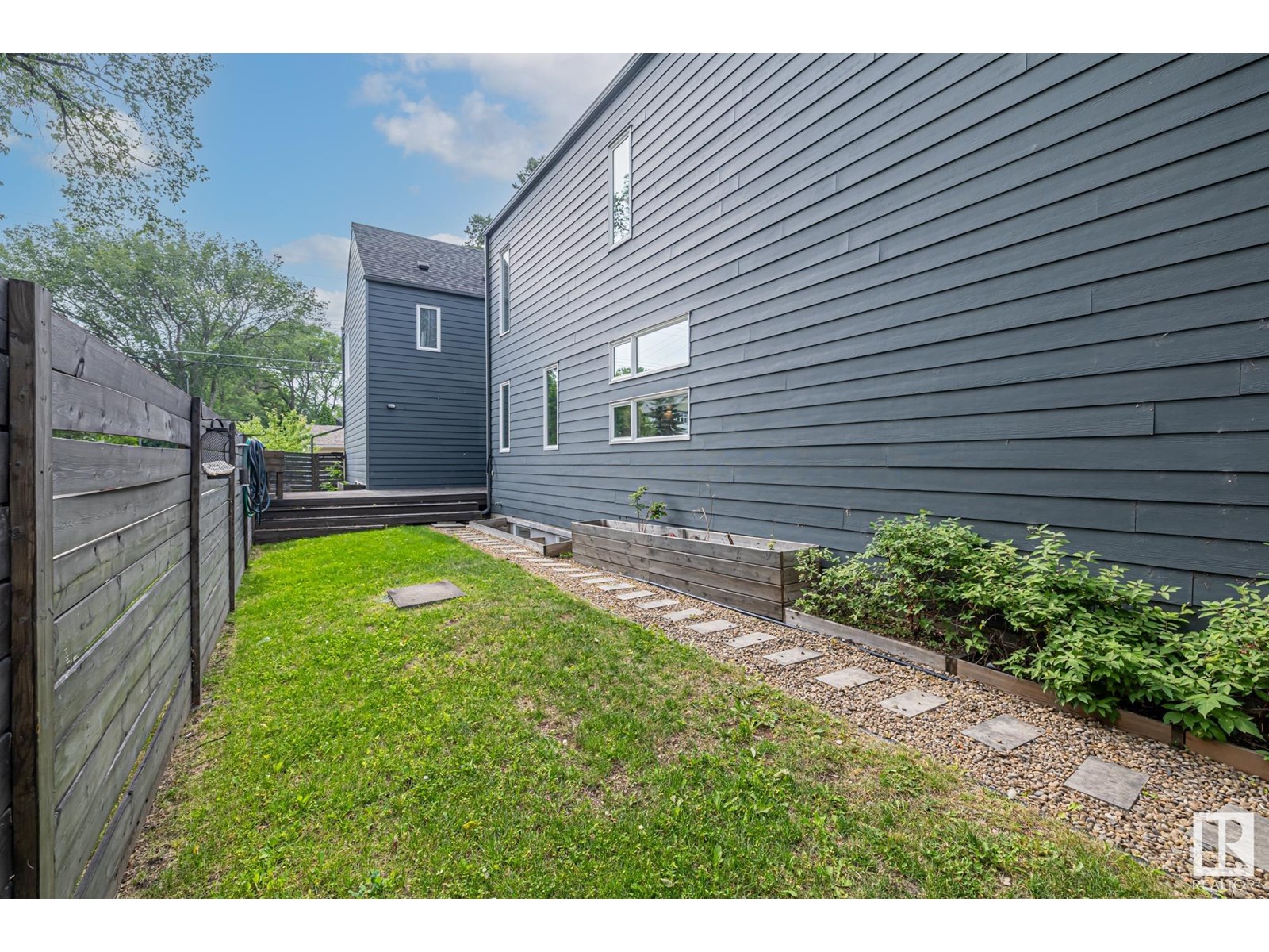 Photo 54 of 11402 66 St Nw, Edmonton AB
