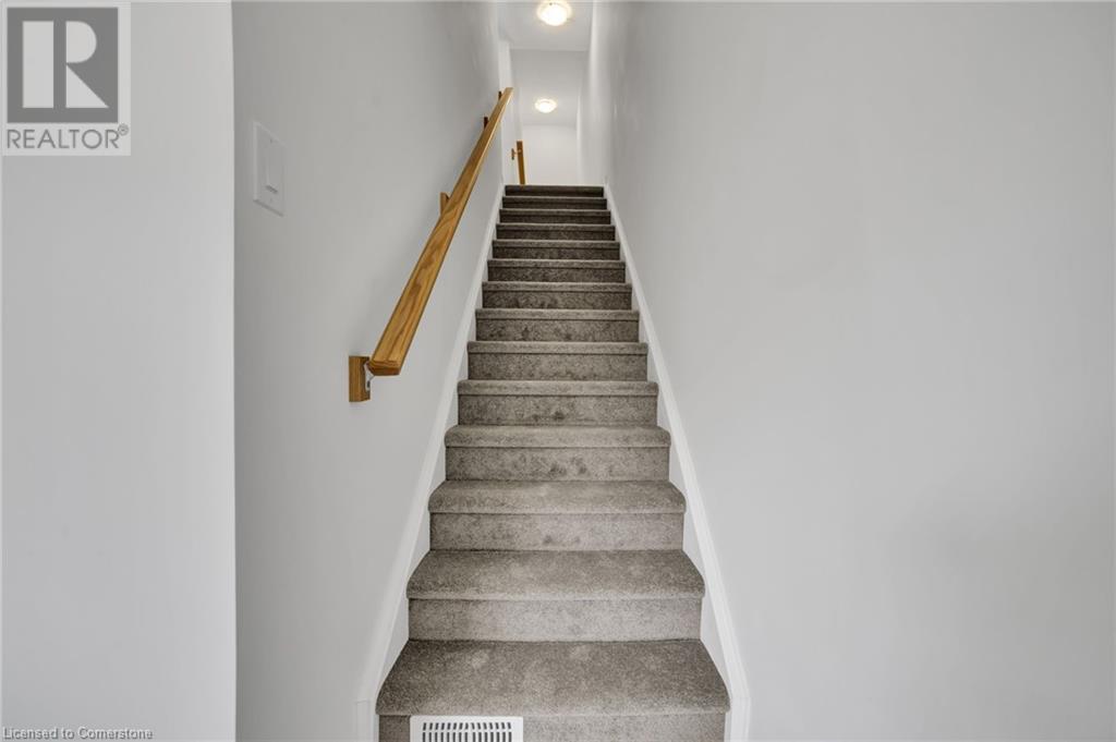 Photo 5 of 29 Radison Lane, Hamilton ON