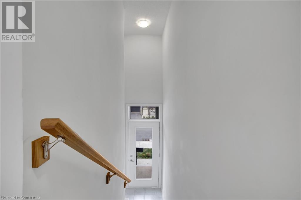 Photo 9 of 29 Radison Lane, Hamilton ON